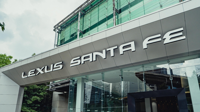 Lexus Santa Fe